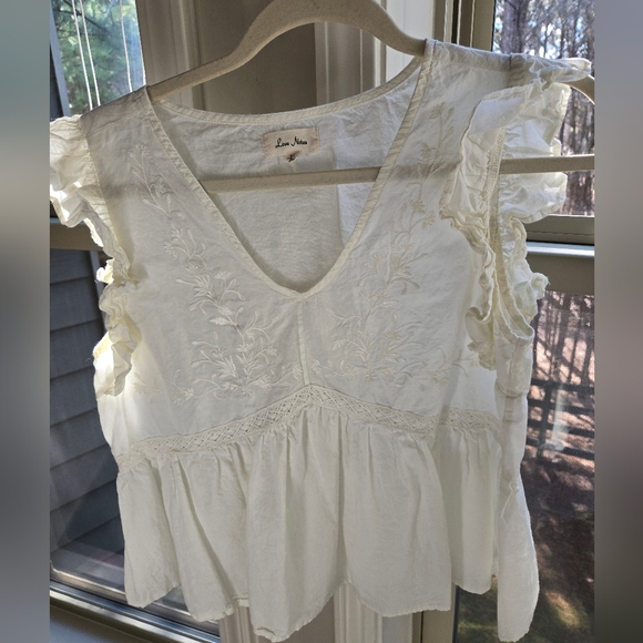 Love Notes Tops - NWOT Love Notes Cream Embroidered Blouse Size Medium